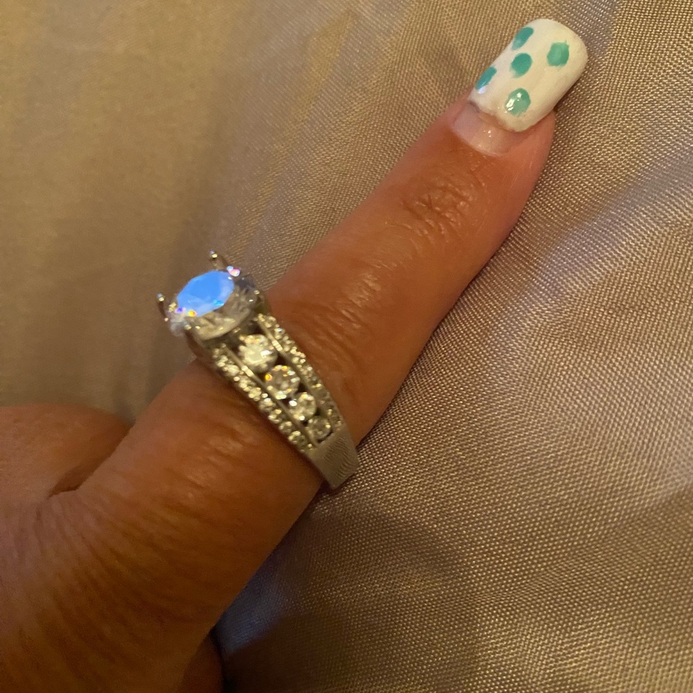 Elegant Silver Ring with Clear Stone